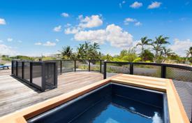 市内独栋房屋 – 美国，佛罗里达，迈阿密滩. $6,300,000