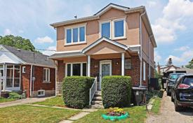 市内独栋房屋 – 加拿大，安大略，多伦多，East York. C$1,356,000