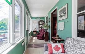 市内独栋房屋 – 加拿大，安大略，多伦多，East York. C$1,112,000