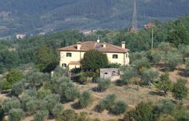 7-室的 山庄 300 m² Rufina, 意大利. 630,000€