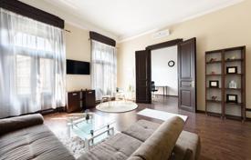 2-室的 住宅 81 m² District XIII, 匈牙利. 221,000€