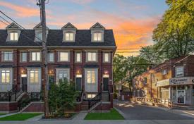 联排别墅 – 加拿大，安大略，多伦多，Kingston Road. C$1,433,000