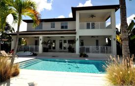 山庄 – 美国，佛罗里达，North Miami. 2,312,000€