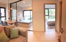 2-室的 公寓在共管公寓 Khlong Toei, 泰国. $138,000