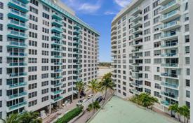 公寓大厦 – 美国，佛罗里达，迈阿密，柯林斯大道. $748,000