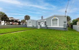 市内独栋房屋 – 美国，佛罗里达，Daytona Beach. $365,000