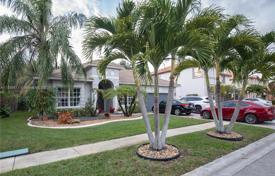 市内独栋房屋 – 美国，佛罗里达，Broward，Pembroke Pines. $925,000