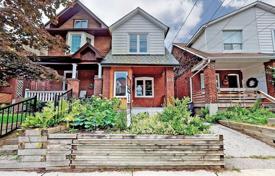 市内独栋房屋 – 加拿大，安大略，多伦多，East York. C$1,037,000