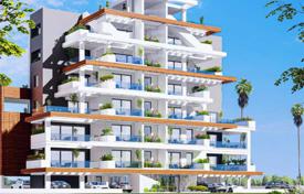 住宅 – 塞浦路斯，拉纳卡，拉纳卡（市）. From $735,000