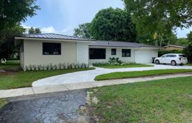 别墅 – 美国，佛罗里达，South Miami. $1,030,000