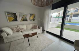 3-室的 住宅 118 m² 托雷维耶哈, 西班牙. 289,000€