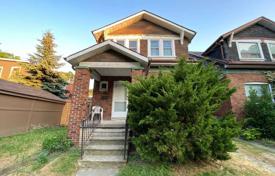 市内独栋房屋 – 加拿大，安大略，多伦多，East York. C$1,137,000