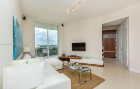 2-室的 公寓在共管公寓 136 m² North Miami Beach, 美国. 1,156,000€