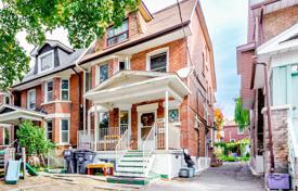 5-室的 联排别墅 Glenholme Avenue, 加拿大. C$1,373,000