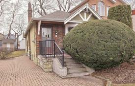 市内独栋房屋 – 加拿大，安大略，多伦多，East York. C$1,959,000