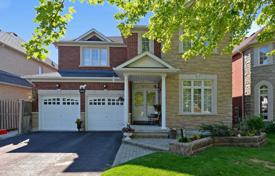 市内独栋房屋 – 加拿大，安大略，多伦多，Kingston Road. C$1,718,000