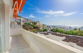 2-室的 住宅 85 m² Los Cristianos, 西班牙. 588,000€