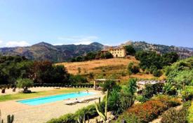 15-室的 山庄 800 m² Messina, 意大利. 2,500,000€