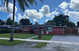 市内独栋房屋 – 美国，佛罗里达，迈阿密，Miami Gardens. $530,000