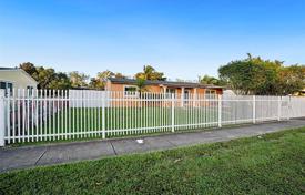 市内独栋房屋 – 美国，佛罗里达，迈阿密，Miami Gardens. $490,000