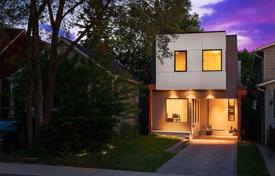 4-室的 市内独栋房屋 East York, 加拿大. C$2,163,000