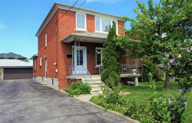 市内独栋房屋 – 加拿大，安大略，多伦多，北约克. C$1,245,000