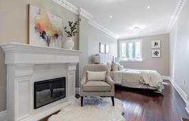 联排别墅 – 加拿大，安大略，多伦多，Old Toronto，Symington Avenue. C$1,109,000