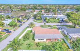 市内独栋房屋 – 美国，佛罗里达，Broward，Pembroke Pines. $675,000