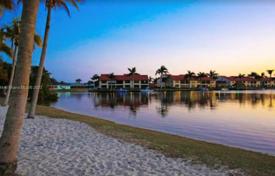 市内独栋房屋 – 美国，佛罗里达，Cape Coral. $480,000