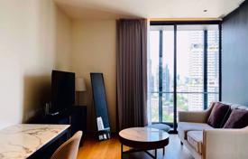 1-室的 公寓在共管公寓 Khlong Toei, 泰国. $383,000