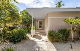 市内独栋房屋 – 美国，佛罗里达，迈阿密滩，Pine Tree Drive. $2,900,000