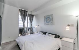 2-室的 住宅 Yonge Street, 加拿大. C$954,000