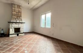 2-室的 市内独栋房屋 108 m² 新海尔采格（市）, 黑山. 105,000€