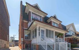 联排别墅 – 加拿大，安大略，多伦多，Old Toronto，College Street. C$1,905,000