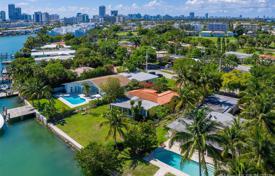 别墅 – 美国，佛罗里达，迈阿密滩. 1,859,000€