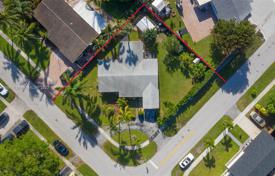 市内独栋房屋 – 美国，佛罗里达，Broward，Deerfield Beach. $649,000