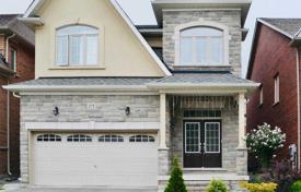 市内独栋房屋 – 加拿大，安大略，多伦多，北约克. C$1,736,000