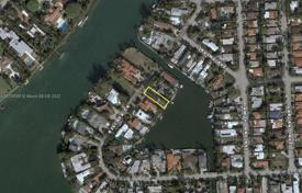 市内独栋房屋 – 美国，佛罗里达，Surfside. $5,500,000