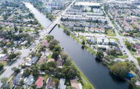 市内独栋房屋 – 美国，佛罗里达，North Miami Beach. $567,000