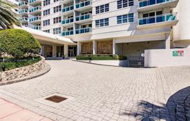 公寓大厦 – 美国，佛罗里达，迈阿密，柯林斯大道. $461,000