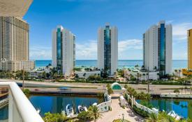 住宅 – 美国，佛罗里达，迈阿密，柯林斯大道. $979,000
