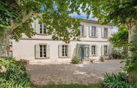 别墅 – 法国，普罗旺斯 - 阿尔卑斯 - 蔚蓝海岸，Avignon. 980,000€