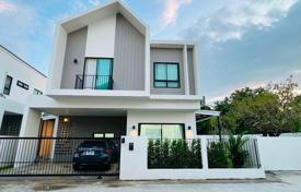 4-室的 联排别墅 110 m² Thalang, 泰国. $242,000
