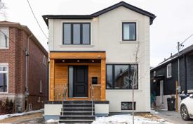 市内独栋房屋 – 加拿大，安大略，多伦多，East York. C$2,036,000