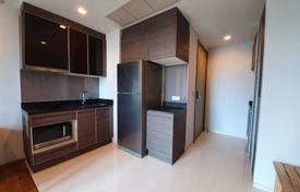 1-室的 公寓在共管公寓 Khlong Toei, 泰国. $301,000