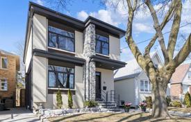 市内独栋房屋 – 加拿大，安大略，多伦多，East York. C$2,245,000