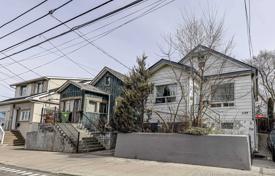 市内独栋房屋 – 加拿大，安大略，多伦多，Woodbine Avenue. C$1,252,000