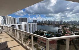 公寓大厦 – 美国，佛罗里达，阿文图拉，Yacht Club Drive. $649,000