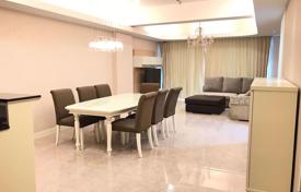 2-室的 公寓在共管公寓 Khlong Toei, 泰国. $356,000