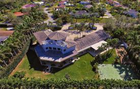 别墅 – 美国，佛罗里达，迈阿密. 1,537,000€